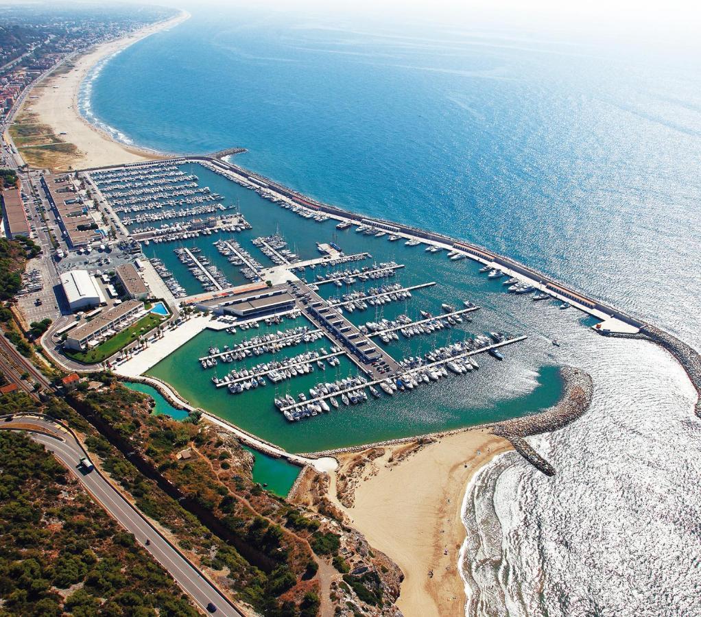 Luxury 45 Hotel Castelldefels Ngoại thất bức ảnh
